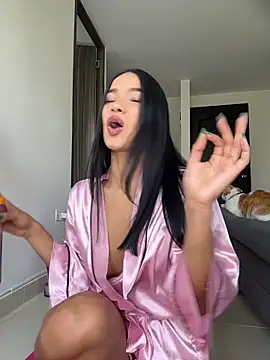 Bella Smiith  online show from 12-20-25, 03:04