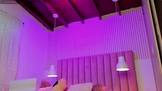 ScarlettDreamss7 online show from 06-01-26, 10:59