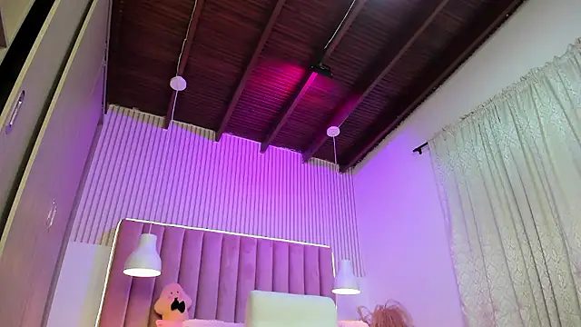 ScarlettDreamss7 online show from 05-13-26, 12:12