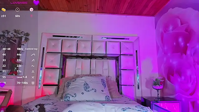 emili clark online show from 02-06-26, 04:52