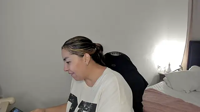 brithany olson25 online show from 02-25-26, 12:22