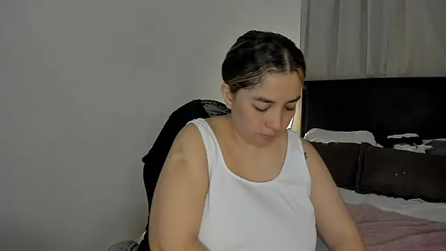 brithany olson25 online show from 02-10-26, 12:15