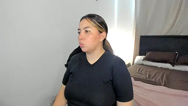 brithany olson25 online show from 04-02-26, 09:43