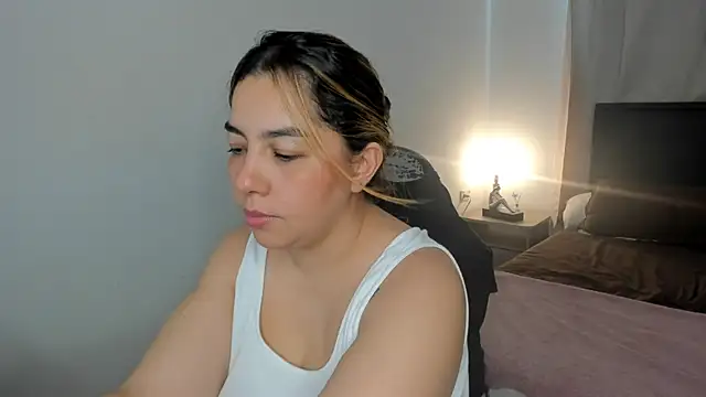 brithany olson25 online show from 04-15-26, 06:45