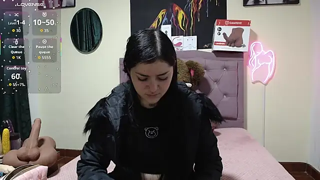 Emmie Hot online show from 04-23-26, 10:55