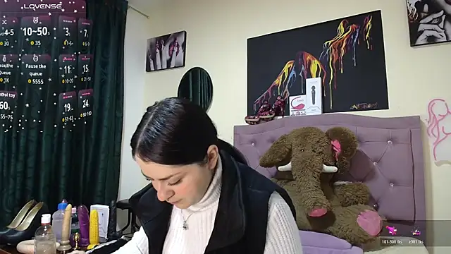 Emmie Hot online show from 11-24-25, 12:16