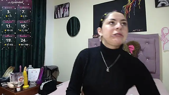 Emmie Hot online show from 11-14-25, 12:09