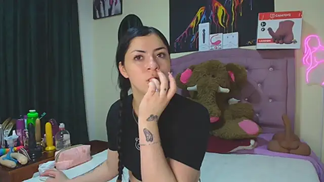 Emmie Hot online show from 06-26-26, 11:49