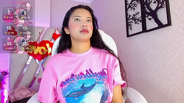 Sophia waalker  1 online show from 02-26-25, 11:00