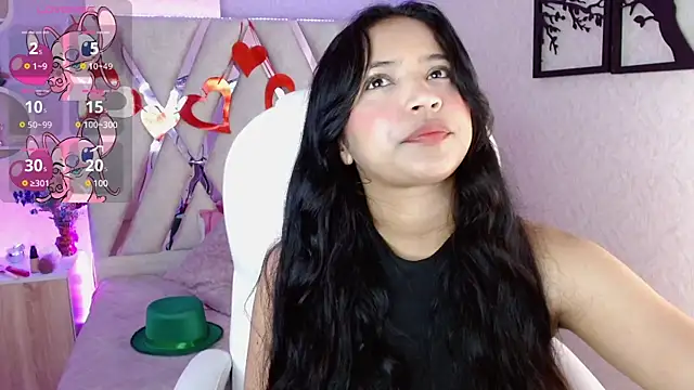 Sophia waalker  1 online show from 02-28-25, 11:03