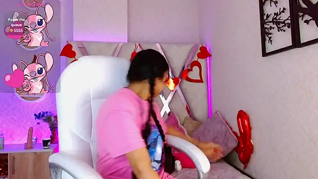 Sophia waalker  1 online show from 02-26-25, 05:10