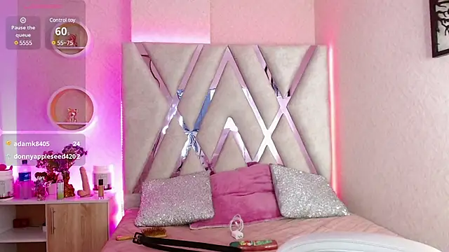 Sophia waalker  1 online show from 02-07-25, 03:41