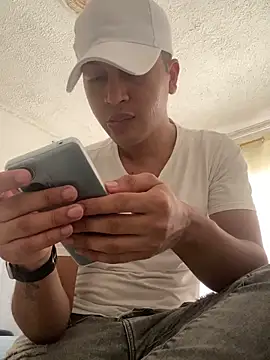 Diegosavage3 online show from 02-04-25, 08:38