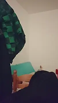 SweetyNinaOff1 online show from 10-26-25, 05:41