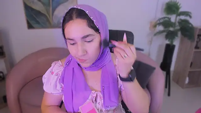 Snapshot of Ayha_khalaf chatting on 02-11-26, 04:12 Ayha khalaf online show from 02-11-26, 04:12