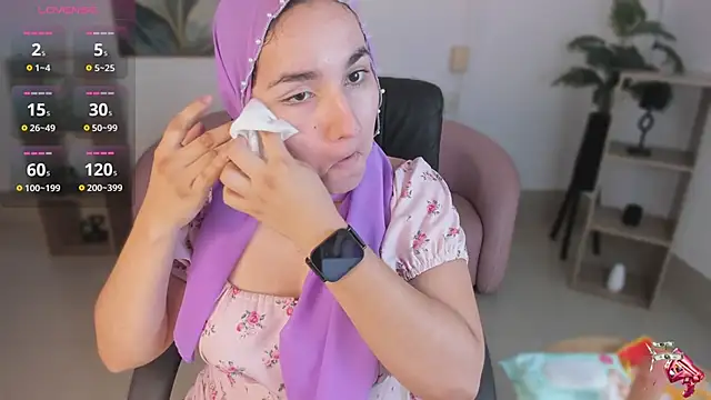 Snapshot of Ayha_khalaf chatting on 11-23-25, 01:04 Ayha khalaf online show from 11-23-25, 01:04