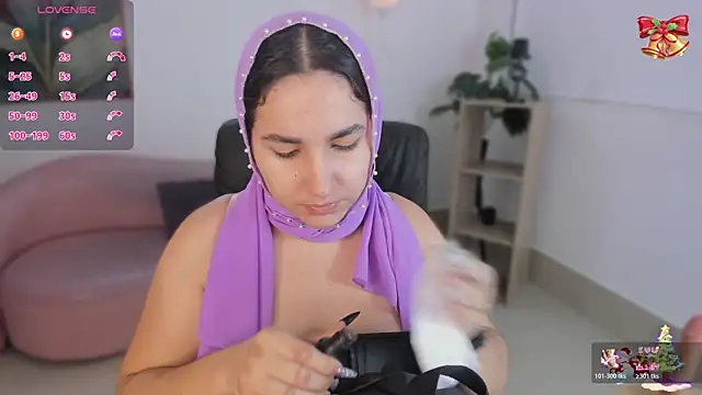 Snapshot of Ayha_khalaf chatting on 12-19-25, 01:09 Ayha khalaf online show from 12-19-25, 01:09