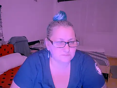 Marryllunax online show from 11-27-25, 10:10