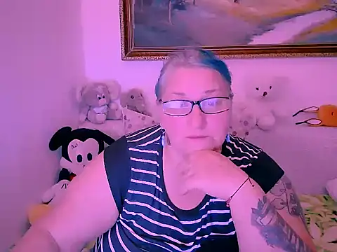 Marryllunax online show from 11-02-25, 03:50