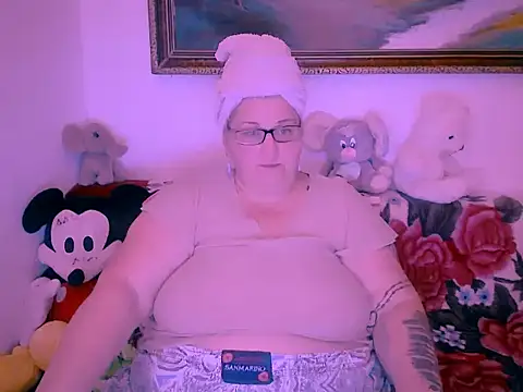 Marryllunax online show from 11-10-25, 08:14