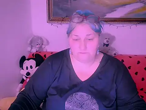 Marryllunax online show from 11-24-25, 09:15