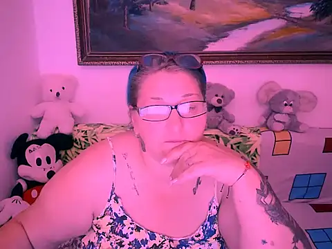 Marryllunax online show from 10-04-25, 07:26