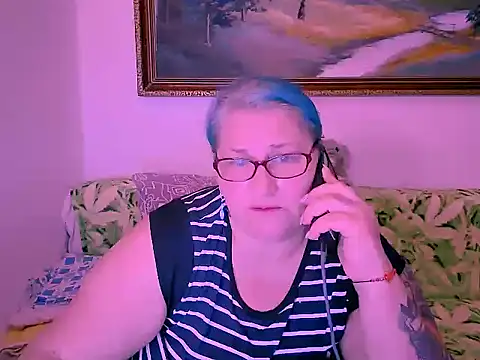 Marryllunax online show from 10-29-25, 09:03