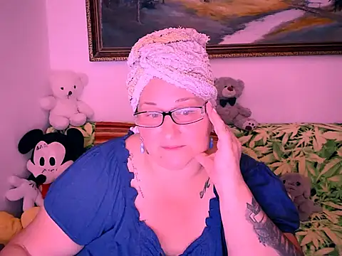 Marryllunax online show from 10-11-25, 06:53