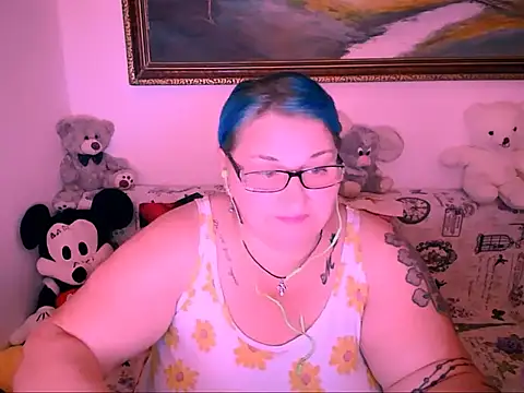 Marryllunax online show from 09-18-25, 07:06