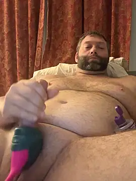 Snapshot of Dadbod4you chatting on 09-18-25, 02:25 Dadbod4you online show from 09-18-25, 02:25