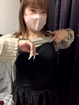Snapshot of ran_xx_x chatting on 10-22-25, 04:17 ran xx x online show from 10-22-25, 04:17
