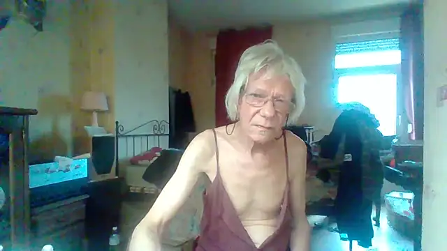 Snapshot of rosanetrav chatting on 05-20-26, 06:10 rosanetrav online show from 05-20-26, 06:10
