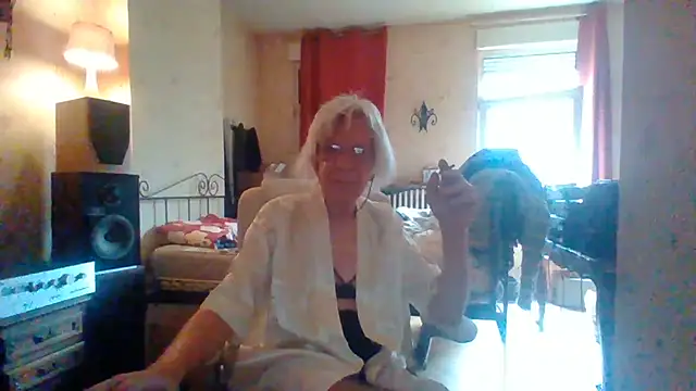 Snapshot of rosanetrav chatting on 06-29-26, 05:58 rosanetrav online show from 06-29-26, 05:58