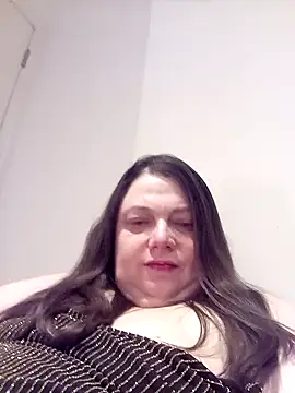 Snapshot of HotHornyEmmaX chatting on 02-14-25, 05:46 HotHornyEmmaX online show from 02-14-25, 05:46