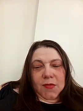 Snapshot of HotHornyEmmaX chatting on 03-21-26, 05:17 HotHornyEmmaX online show from 03-21-26, 05:17