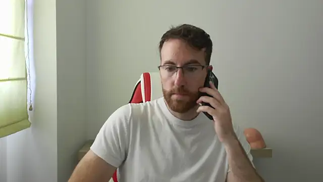 Snapshot of machohiberiko chatting on 10-19-25, 10:40 machohiberiko online show from 10-19-25, 10:40