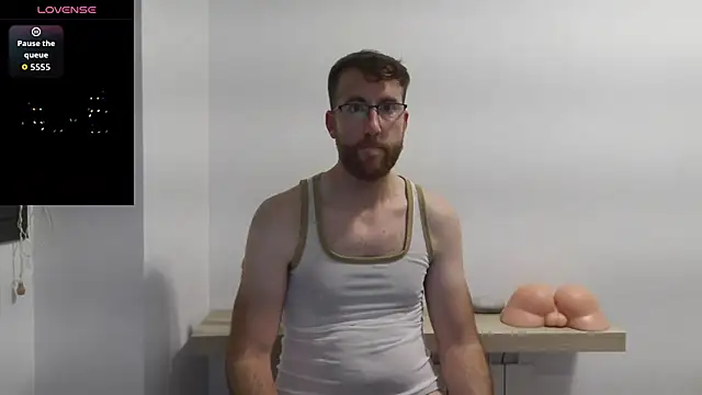 Snapshot of machohiberiko chatting on 11-17-25, 05:17 machohiberiko online show from 11-17-25, 05:17