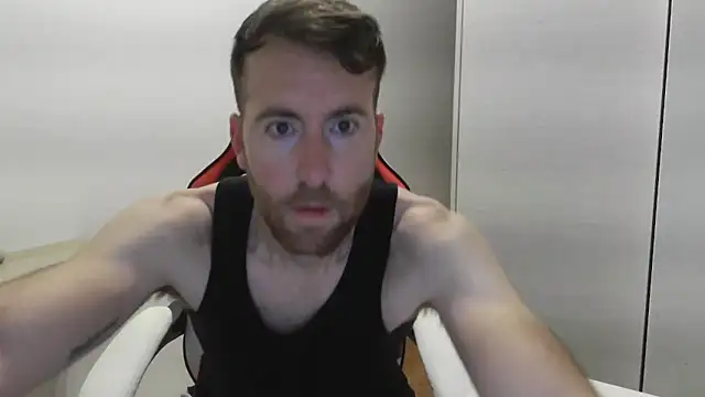 Snapshot of machohiberiko chatting on 12-20-25, 04:54 machohiberiko online show from 12-20-25, 04:54