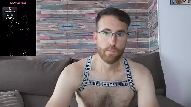 Snapshot of machohiberiko chatting on 10-08-25, 05:02 machohiberiko online show from 10-08-25, 05:02