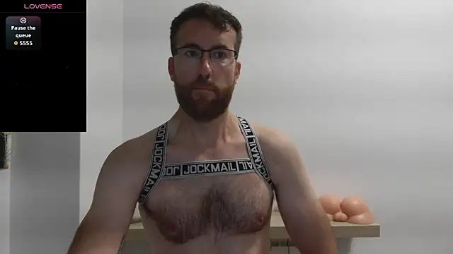 Snapshot of machohiberiko chatting on 10-02-25, 08:23 machohiberiko online show from 10-02-25, 08:23