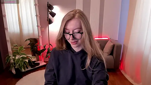 Snapshot of Rachel_Rut chatting on 02-22-25, 05:34 Rachel Rut online show from 02-22-25, 05:34