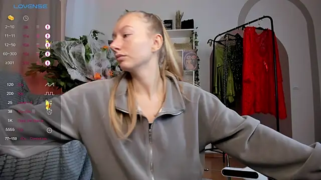 Snapshot of Rachel_Rut chatting on 10-22-25, 04:34 Rachel Rut online show from 10-22-25, 04:34