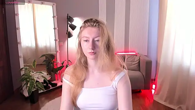 Snapshot of Rachel_Rut chatting on 02-25-25, 05:19 Rachel Rut online show from 02-25-25, 05:19