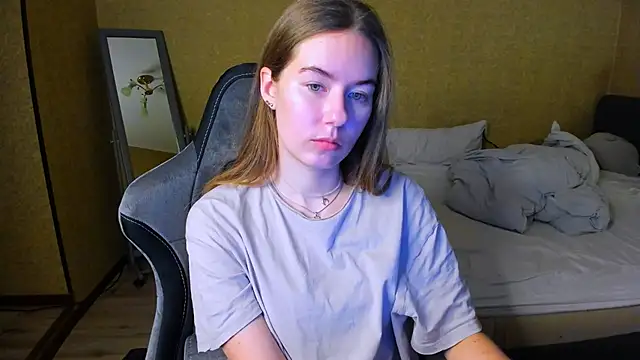 EmilyPaw online show from 02-11-26, 03:34