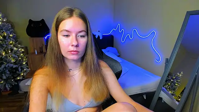 EmilyPaw online show from 12-16-25, 08:51