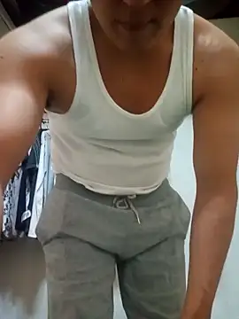 LuisMex1998 online show from 02-05-26, 09:43