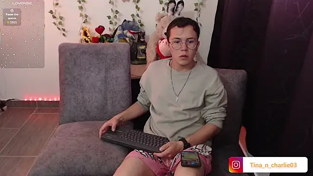 Tina 4 Charlie online show from 01-12-26, 04:14