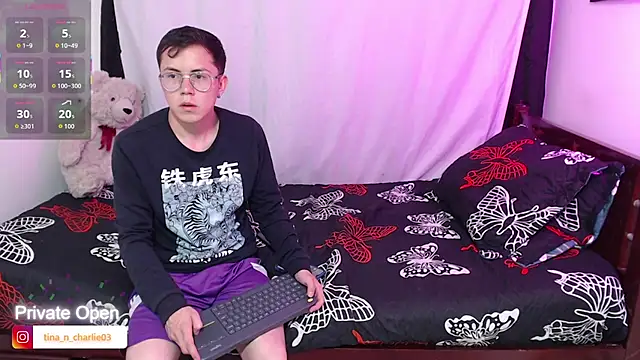 Tina 4 Charlie online show from 09-18-25, 11:19