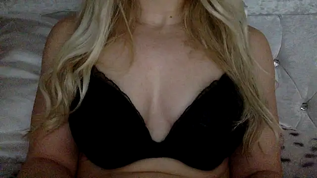 Blonde KylieXX online show from 02-01-25, 10:59