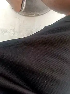 Snapshot of badboy927 chatting on 10-19-25, 06:38 badboy927 online show from 10-19-25, 06:38